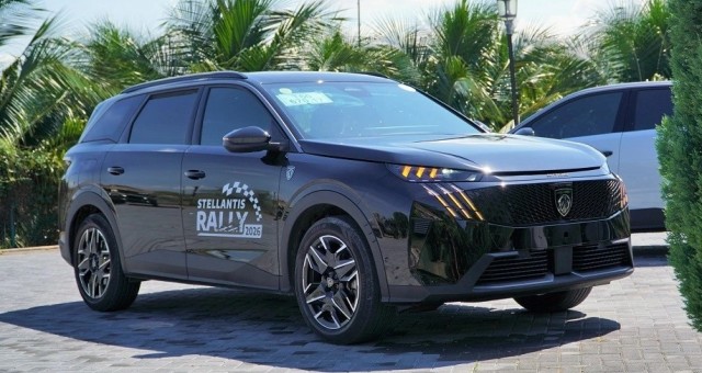 Mục sở thị Peugeot 5008 thế hệ mới: SUV 7 chỗ châu Âu 'lột xác' toàn diện, giá từ gần 1,4 tỷ đồng